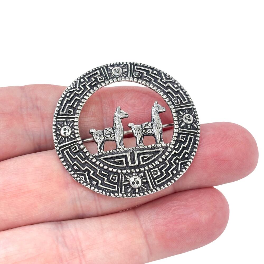 Peruvian Alpaca Brooch | 900 Silver | Tribal Geometric Circle Pin | Vintage